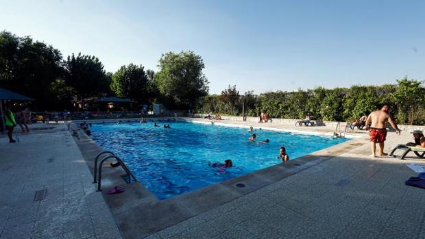 Muere el niño de tres años que cayó a una piscina de L'Ametlla de Mar