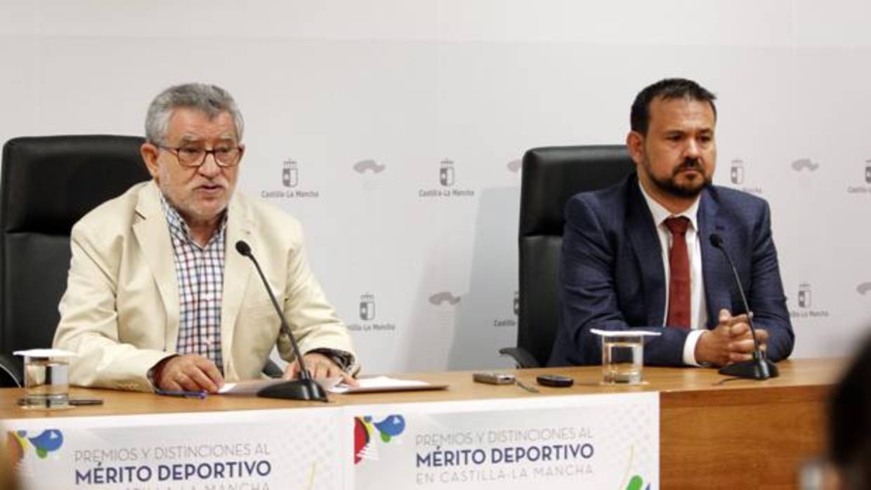 Ángel Felpeto junto a Juan Ramón Amores en rueda de prensa