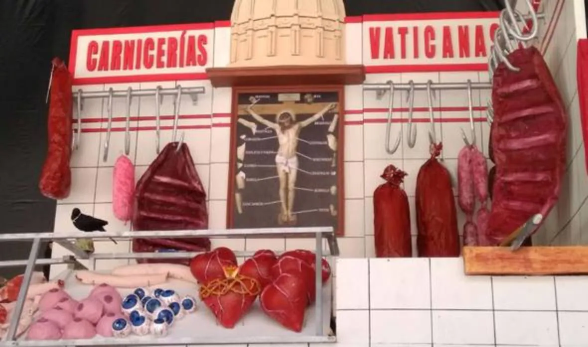 Una taberna de Bilbao «troceó» una imagen de Cristo como si de una carnicería se tratase