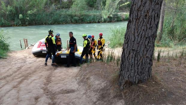 Localizan el cadáver del menor a 500 m de donde desapareció en el río Cabriel