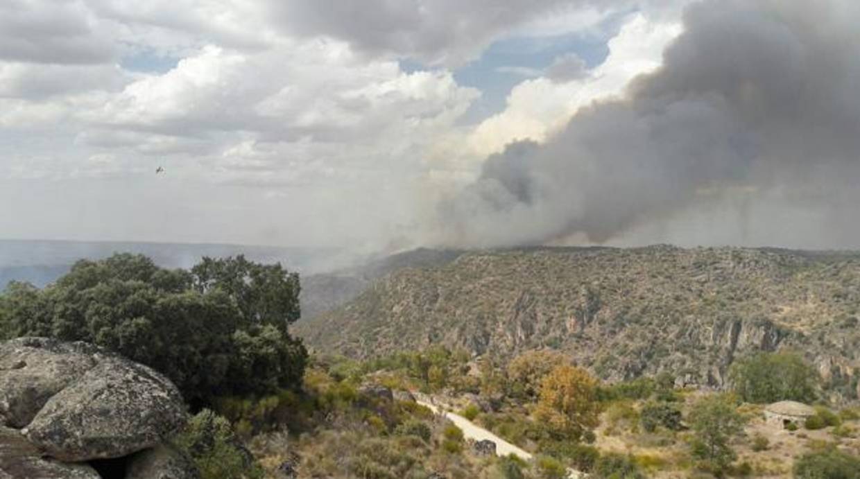 Incendio en Fermoselle (Zamora)