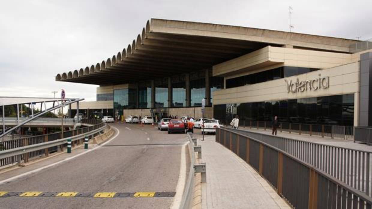 Imagen de archivo del aeropuerto de Manises en Valencia