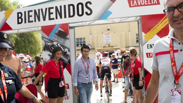 Les comarques valencianes s'exhibeixen en la Vuelta davant 300 milions d'espectadors