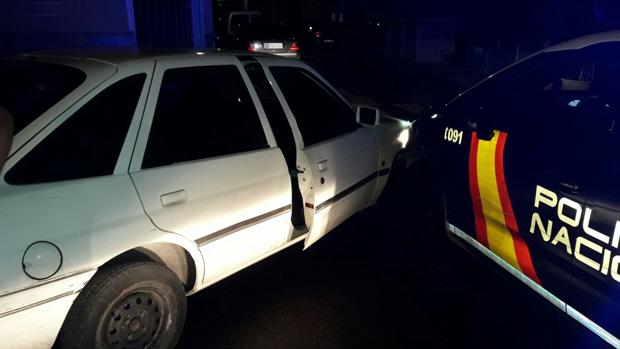 La Policía detiene a dos individuos con un coche robado tras 60 kilómetros de persecución