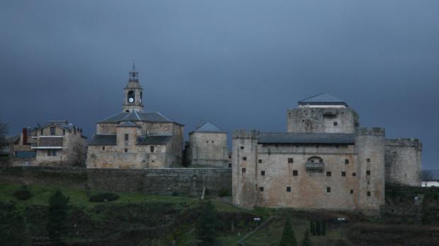 Puebla de Sanabria ya es «oficialmente» uno de los pueblos más bonitos de España