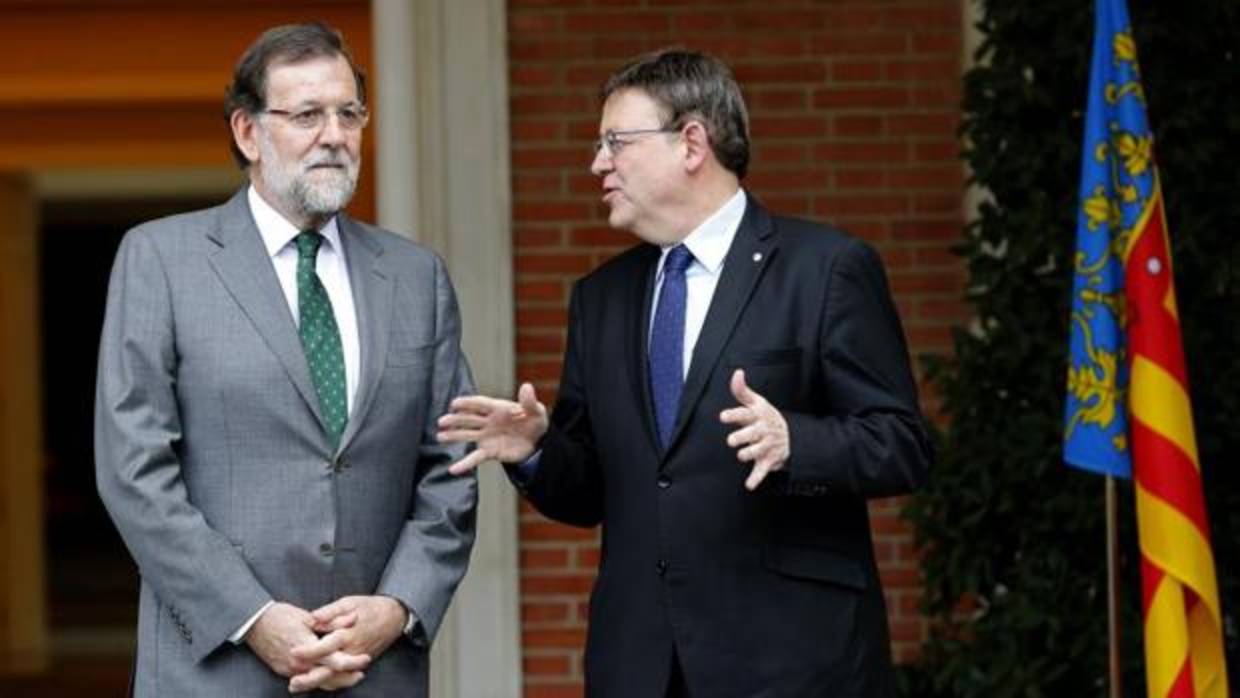 Rajoy y Puig tras su última reunión, de noviembre de 2015 en Moncloa