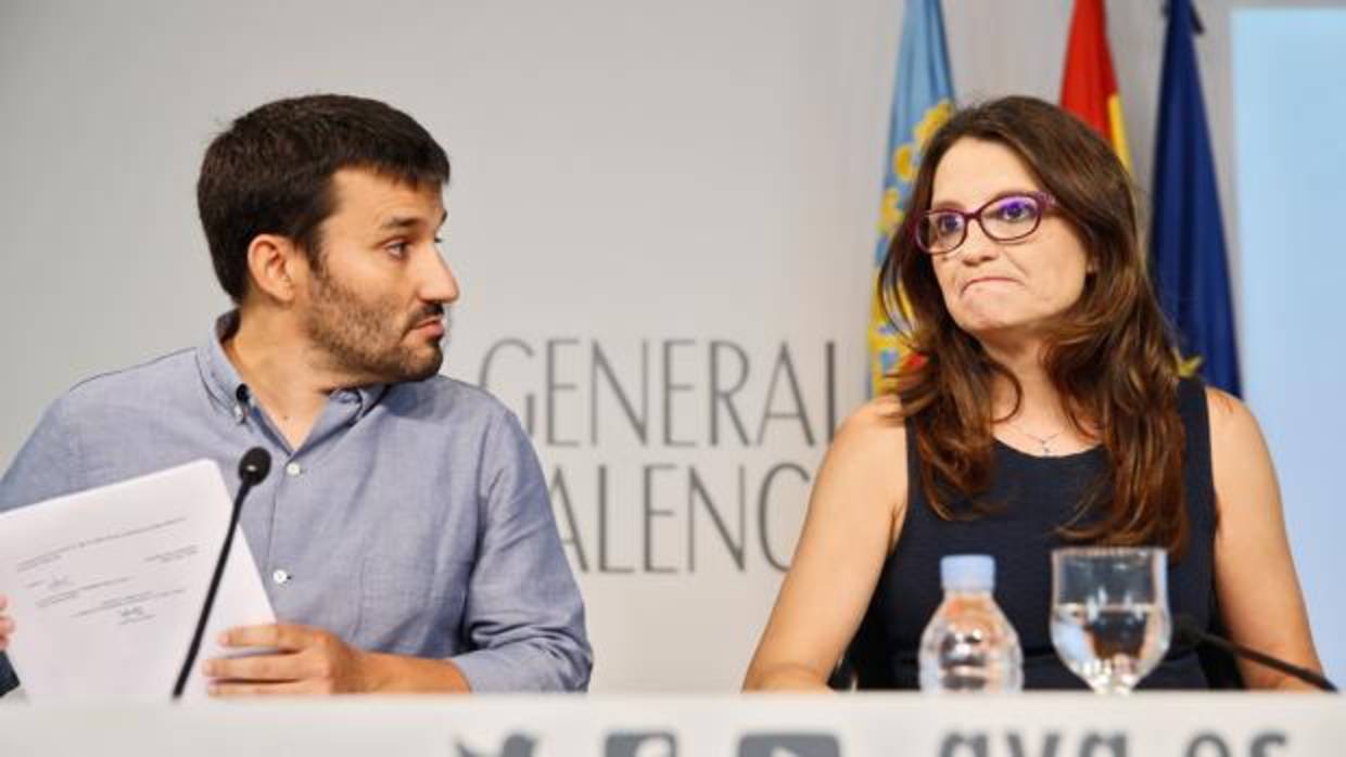 Imagen del conseller de Educación, Vicent Marzà, y la vicepresidenta del Consell, Mónica Oltra