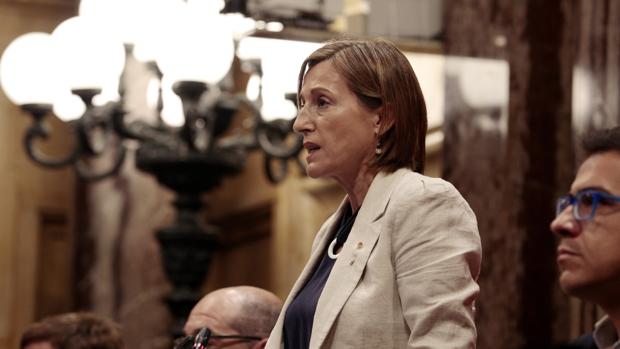 El Tribunal Constitucional no suspenderá de oficio a Forcadell, aunque la ley se lo permite