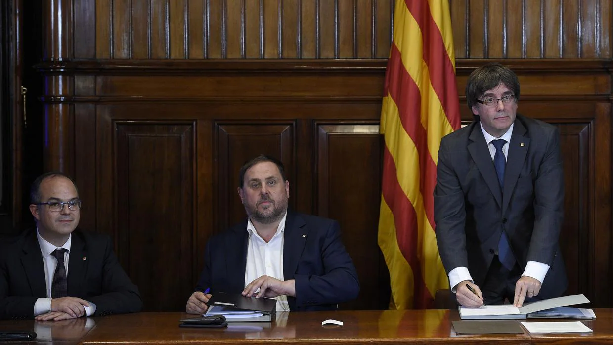 Carles Puigdemont durante la sesión del Parlament
