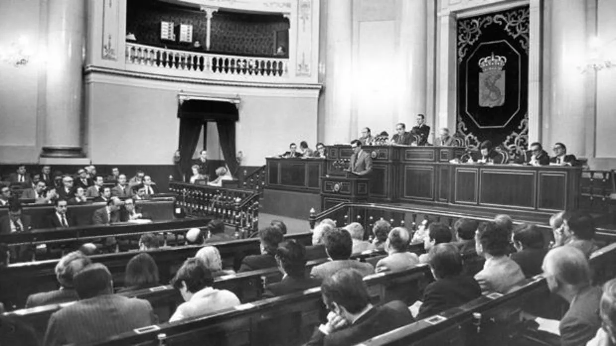Imagen de uno de los plenos del Senado del año 1978
