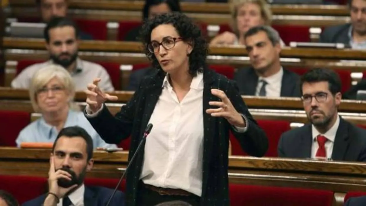 Marta Rovira, portavoz de Junts pel Sí, interviniendo en el pleno del Parlamento de Cataluña