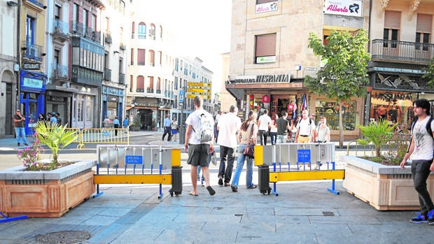 Un macetero replegable para proteger el centro de Salamanca