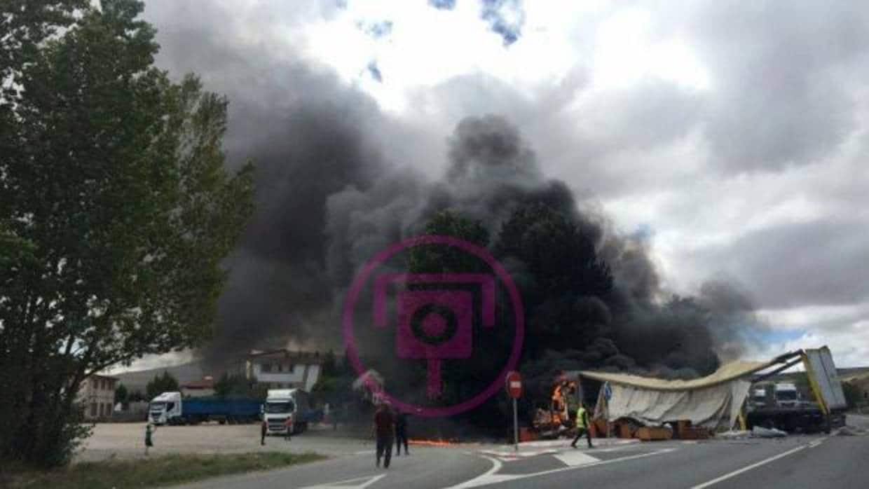Un hombre ha perdido la vida en el choque entre dos camiones en la N-I en Burgos