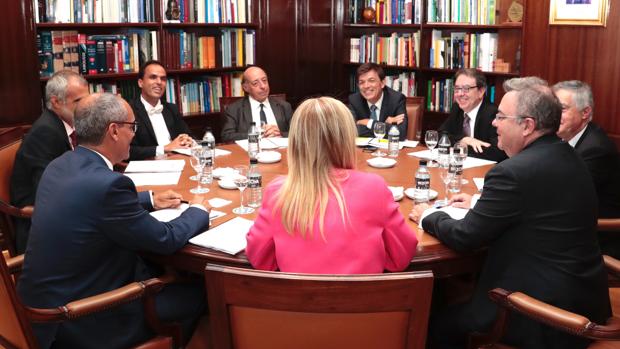 Los rectores dan el visto bueno a la nueva ley universitaria de Cifuentes