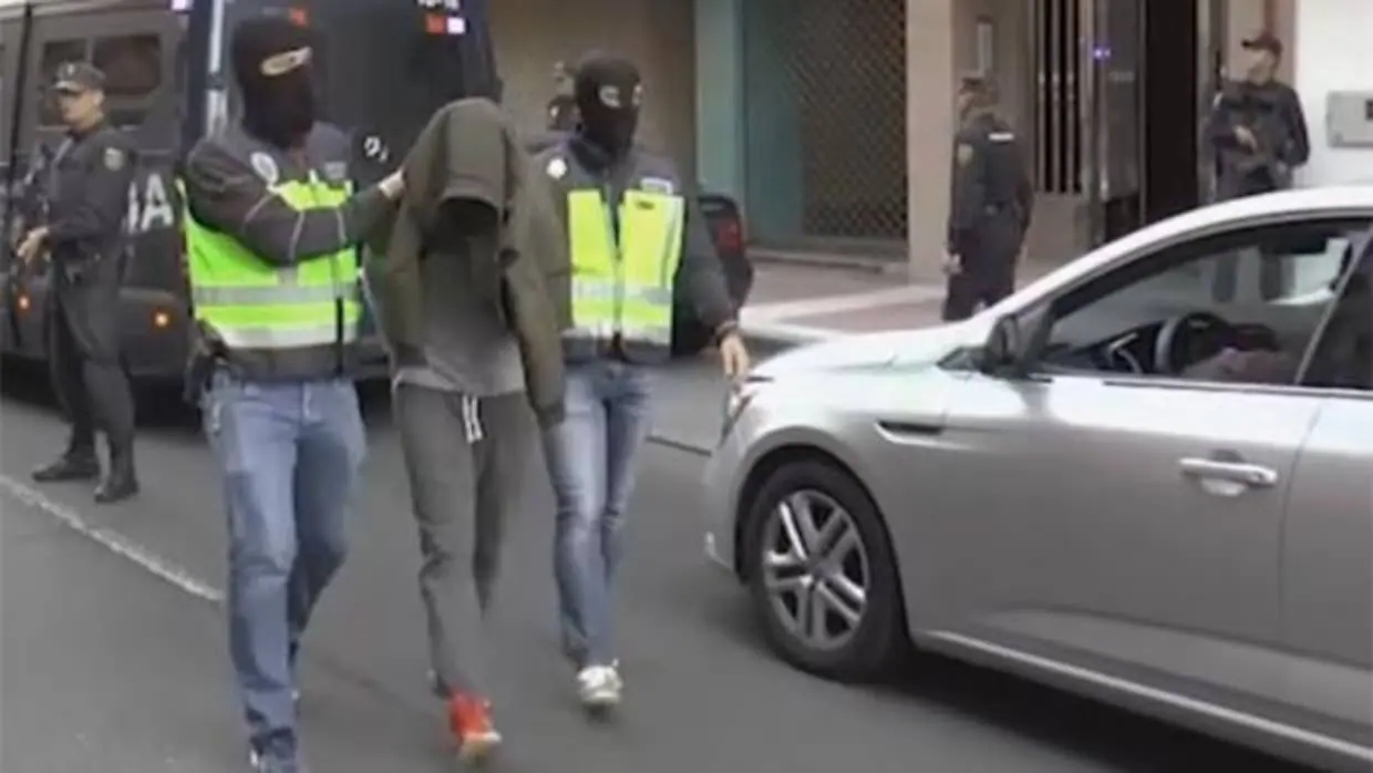 Momento de la detención del presunto yihadista en Valladolid