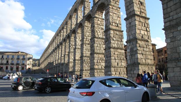 Acueducto: un monumento con demasiados humos