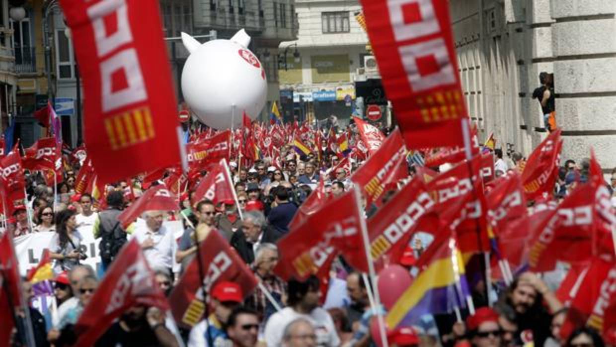 Imagen de archivo de una manifestación encabezada por CC.OO. en Valencia