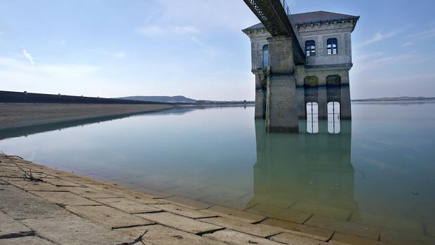 Sequía en la «España verde»: la cuenca del Ebro pierde 700 millones de litros cada hora