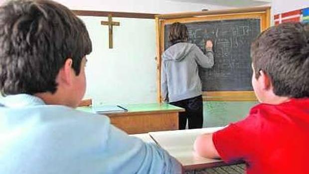 El TSJ valenciano rechaza suspender el decreto que reduce a la mitad la enseñanza de Religión en Primaria