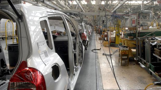 Una empleada de Renault pierde un brazo al sufrir un accidente en la planta de Montaje de Valladolid