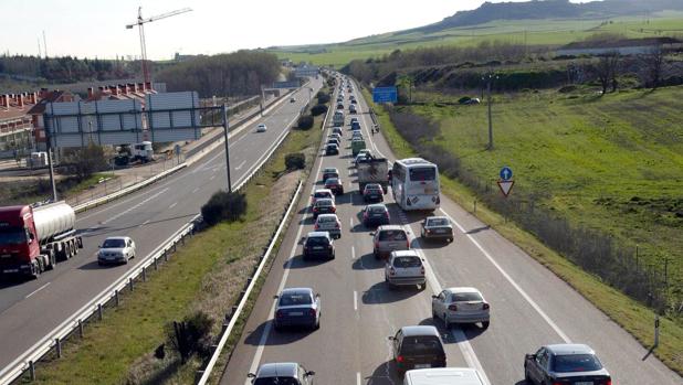 Detenido por conducir en sentido contrario por la A-62 y quintuplicar la tasa de alcohol