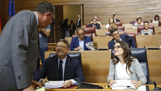 El presidente de las Cortes Valencianas acusa a Rajoy de realizar una «acción represiva» en Cataluña