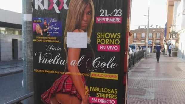 «Fiesta de Vuelta al Cole»: una plaga de carteles sexuales azota Parla