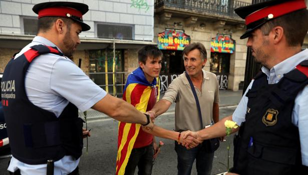 El director de los Mossos: «Los policías están para garantizar derechos, no impedirlos»