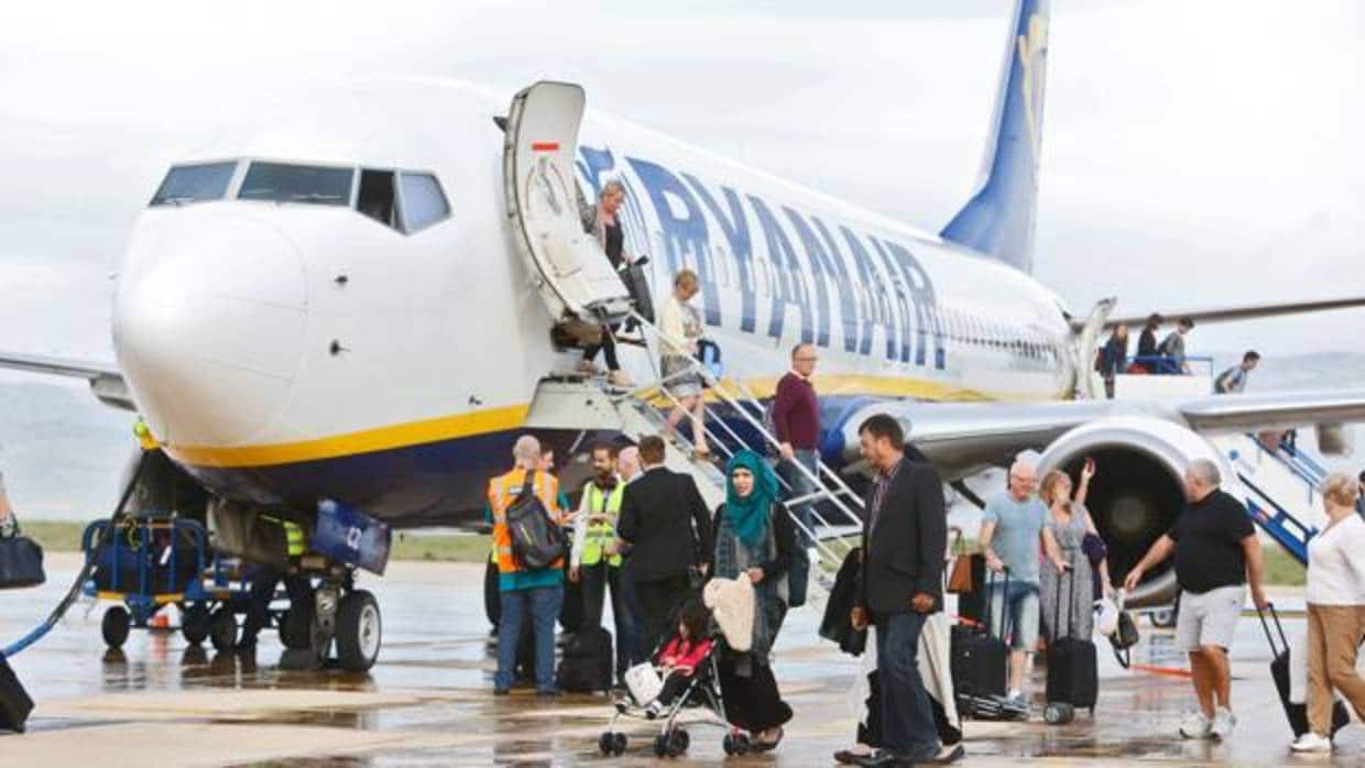 Imagen de archivo de un vuelo de Ryanair a su llegada al aeropuerto de Castellón
