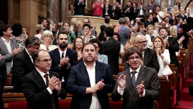 Directo referéndum Cataluña: JxSí y la CUP quieren  definir este miércoles los plazos con los que pretenden declarar la independencia desde el Parlament