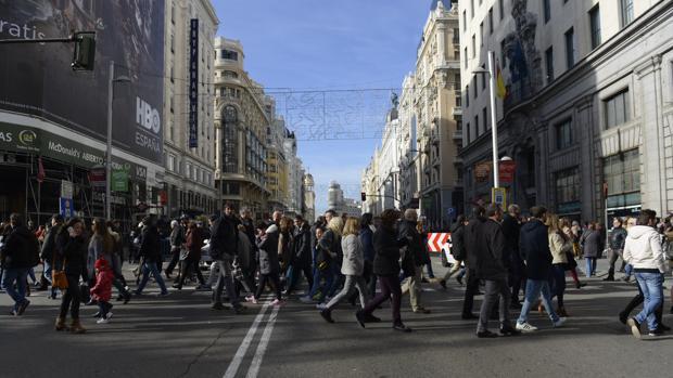 Los comerciantes de la Gran Vía, contra el cierre: «La medida traerá colapso de tráfico y más manteros»