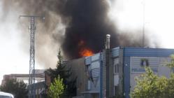 Incendio de una nave industrial en Segovia