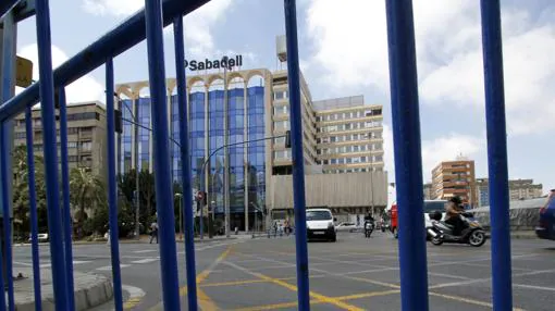 Imagen de la nueva sede del Banco Sabadell en Alicante
