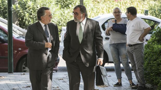 Un exconcejal del PP asegura que «todos» los contratos de las campañas electorales pasaron por Alfonso Grau