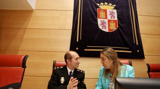 Juan José Fernández Vaquero de las Unidades de Familia y Mujer comparece en la Comisión no permanente sobre violencia de género