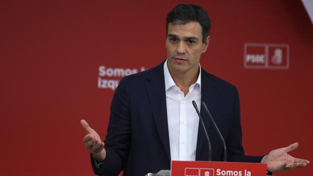 Sánchez sella un pacto con Rajoy que apacigua al PSOE
