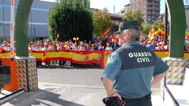 Cariñoso homenaje a la Guardia Civil en Talavera