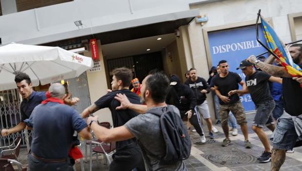 Dimite el secretario de la Interagrupación de Fallas porque el presidente se manifestó con ultras