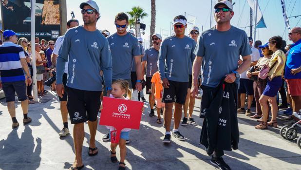La Volvo Ocean Race arranca motores con una regata previa en el litoral de Alicante