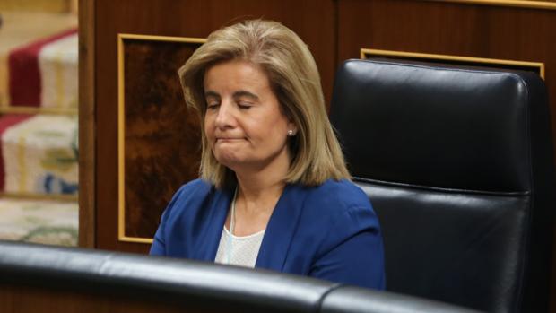 El Congreso debatirá mañana si obliga a fichar a los empleados para poner coto a las horas extra impagadas