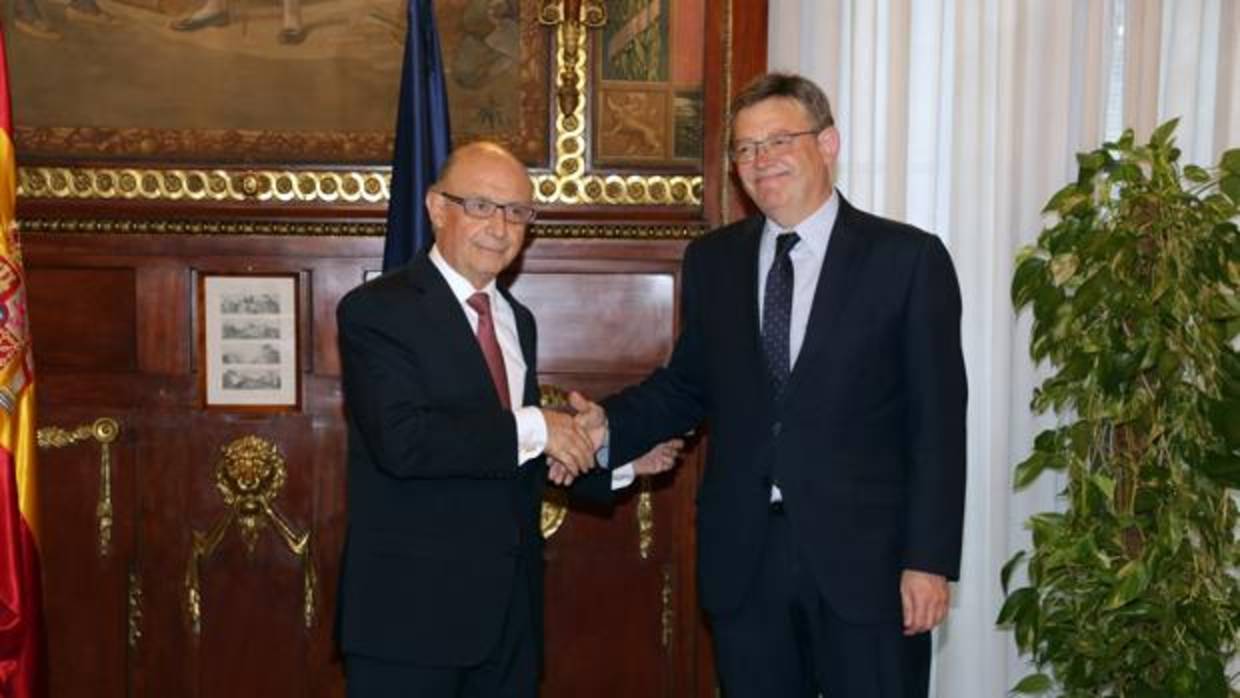 Imagen de Montoro y Puig durante la reunión mantenida este lunes en Madrid