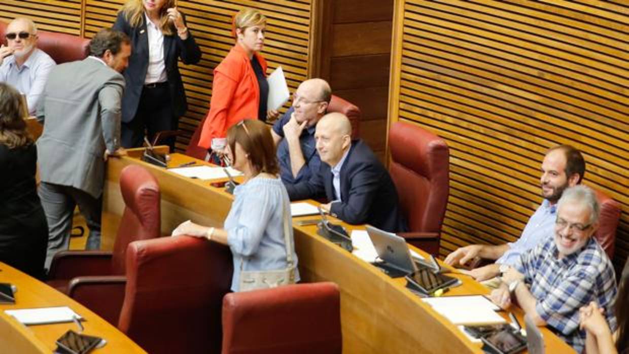 Los cuatro diputados no adscritos «ex» de Ciudadanos en las Cortes Valencianas