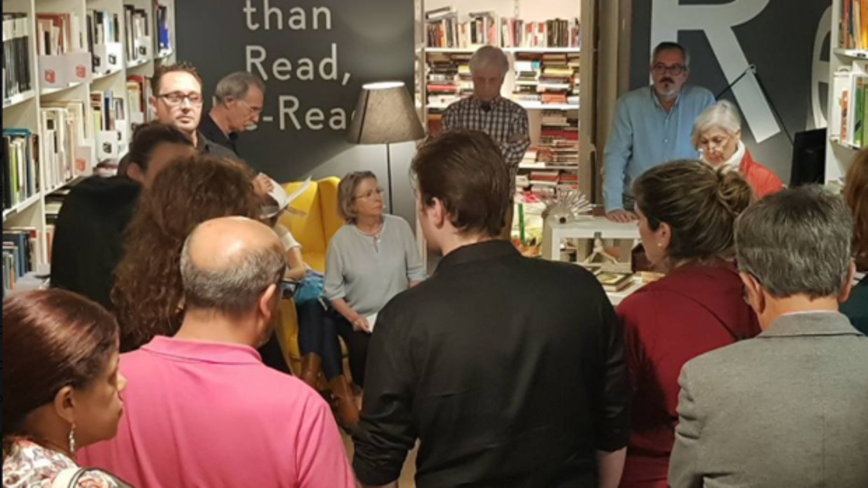 Una actividad en una librería alicantina organizada por la entidad del festival sobre Lorca