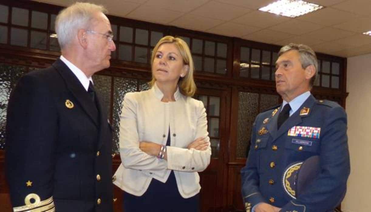 Cospedal ha presidido en la Comandancia Naval de Bilbao una reunión del Consejo Superior de la Armada
