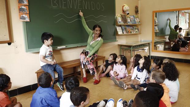 Casi la mitad de los profesores de la enseñanza pública aragonesa son interinos