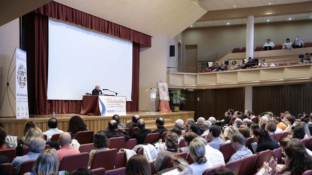 «En una eventual reforma de la Constitución, los derechos sobre libertad religiosa son irrenunciables»