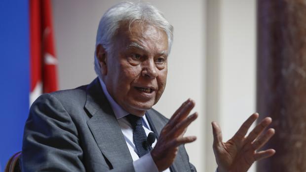 Felipe González respalda el uso del 155 y recuerda que la Generalitat es la que «ha vulnerado la autonomía»