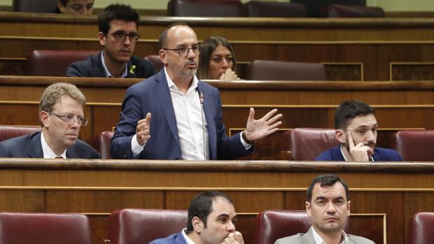 El Congreso pide un informe para ver si sanciona a los diputados de PDeCAT y ERC por sus ausencias