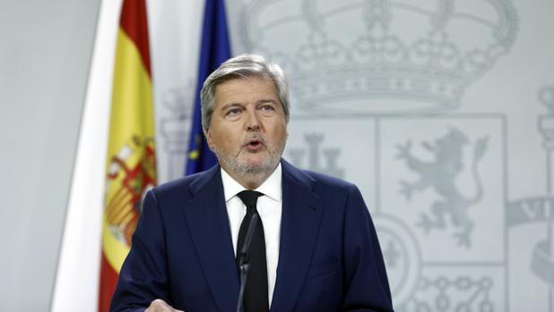 Queja enérgica de Méndez de Vigo a «The Times» por tergiversar sus palabras sobre Cataluña