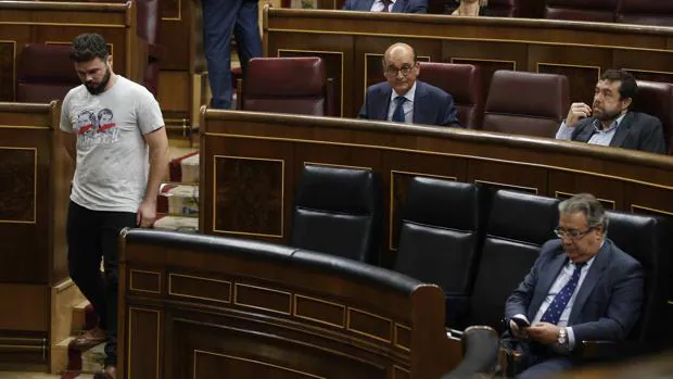 El Congreso respalda la actuación de la Policía y la Guardia Civil en Cataluña con el rechazo de Podemos